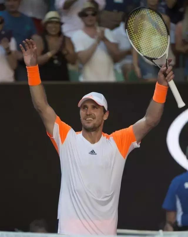 锋与二条小 锋与二条小