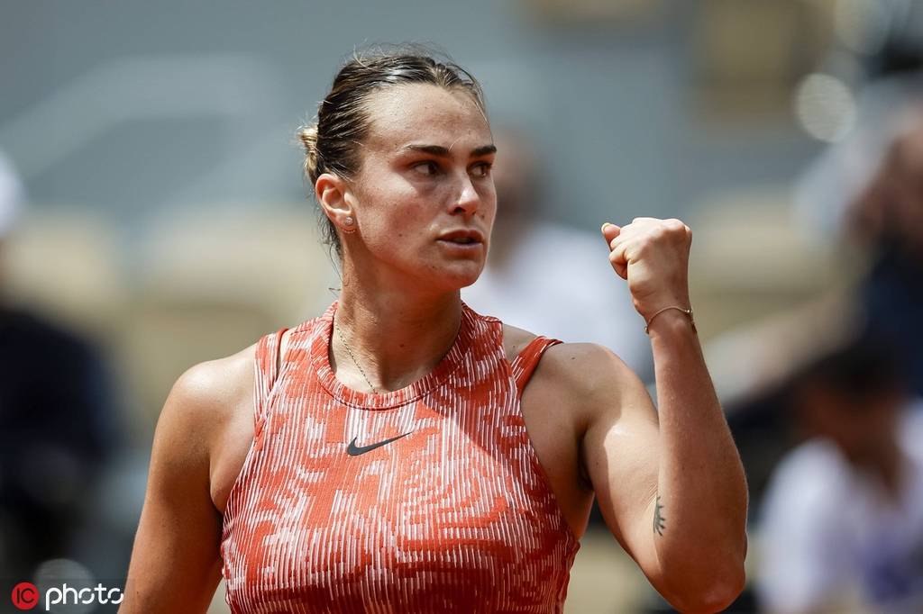 递手牵出尼 递手牵出尼